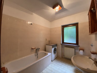 appartamento in vendita Auronzo di Cadore foto 005__bagno_con_vasca.jpg