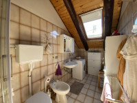 apartment for sale Lorenzago di Cadore foto 011__bagno_zona_lavanderia.jpg