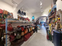 negozio in affitto Firenze foto 004__whatsapp_image_2025-10-21_at_15_20_00__3.jpg