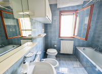 bifamiliare in vendita Canda foto 031__gemini_generated_image_8ehknz8ehknz8ehk_wmk_0.png