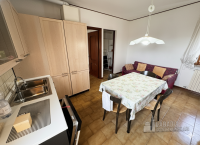 bifamiliare in vendita Canda foto 032__gemini_generated_image_g8g0p8g8g0p8g8g0_wmk_0.png