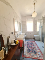 appartamento in vendita Montegrotto Terme foto 008__017__18_bagno_appartamento_montegrotto.png