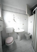 appartamento in vendita Rovigo foto 010__bagno2.jpg