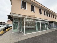 shop for rental San Giorgio In Bosco foto 001__d92557b8-a57f-487a-bb0c-02caff888e25_wmk_0.jpg
