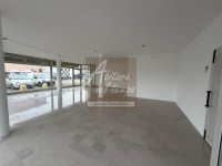 shop for rental San Giorgio In Bosco foto 011__04ead5c8-1d4d-4df8-8767-6b0b92a0a962_wmk_0.jpg