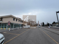 shop for rental San Giorgio In Bosco foto 014__7d043f74-8b2a-4af3-9243-7d704f0d5ad5_wmk_0.jpg