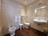 hotel - albergo in vendita Firenze foto 006__whatsapp_image_2026-02-09_at_13_56_02__2.jpg